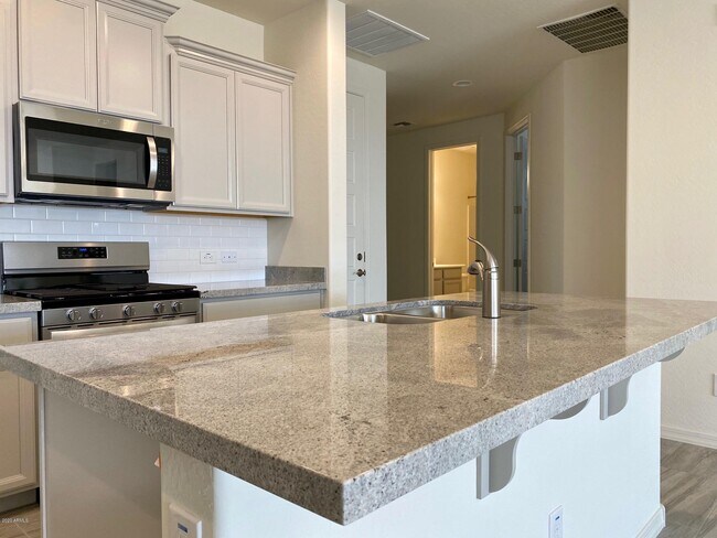Foto del edificio - 5221 N 187th Ln