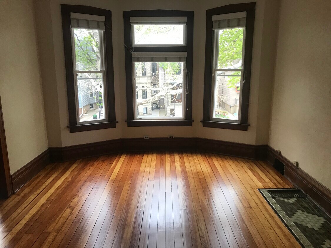 3918 N Seeley Ave Unit 2nd floor, Chicago, IL 60618 Apartments in