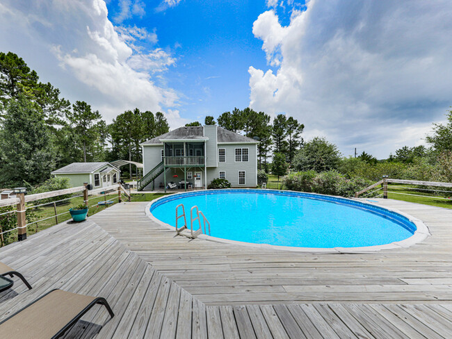 Building Photo - Lease with Right to Purchse