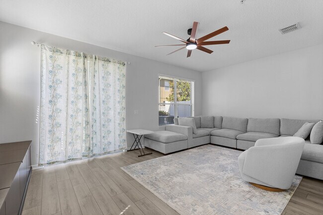 Foto del edificio - Flexible Lease Terms | Fully Furnished 3-Bedroom Townhome in Lake Nona