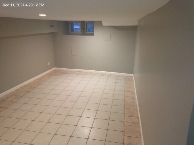 Foto del edificio - 209 N Ellwood Ave