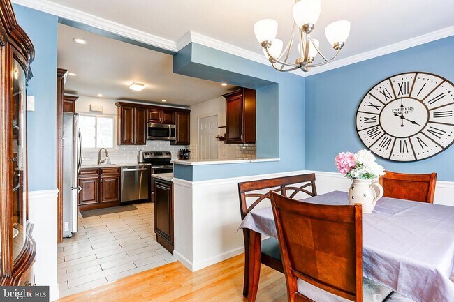 Building Photo - 104 Gales Ferry Ct