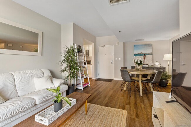 Foto del edificio - 425 W Beech St