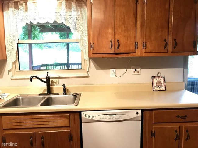 Foto del edificio - 3 br, 3 bath House - 431 N Lewis Run Rd