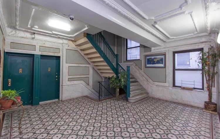 Building Photo - 248 Grand St