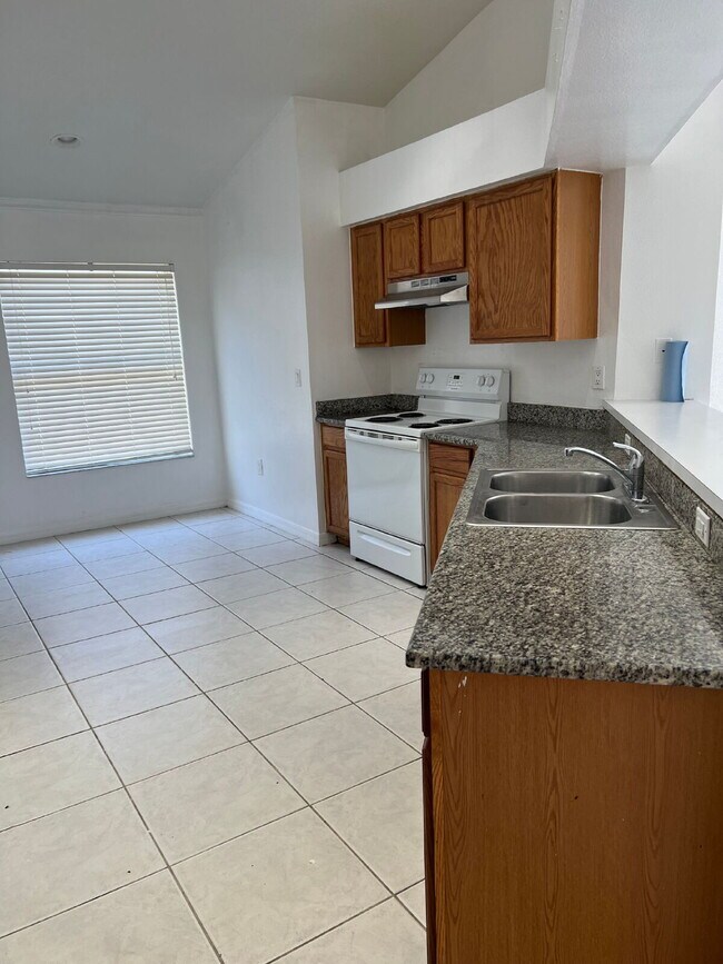 Foto del edificio - 4 Bedroom 3 Bath Single Family Home