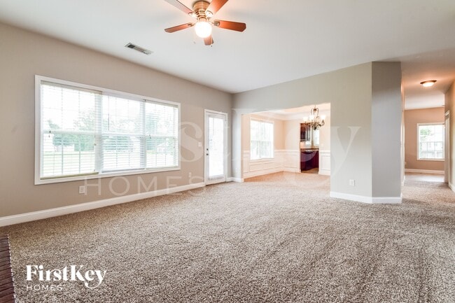 Building Photo - 6303 Spring Cove Dr