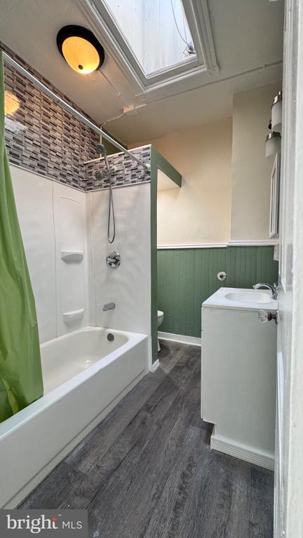 Foto del edificio - 527 N Hobart St
