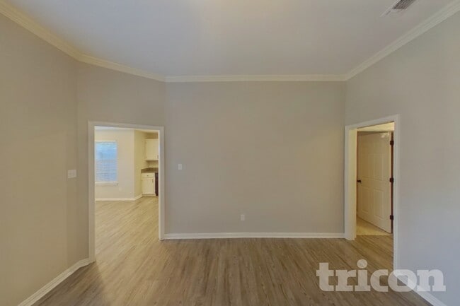 Building Photo - 1012 Brookhaven Dr