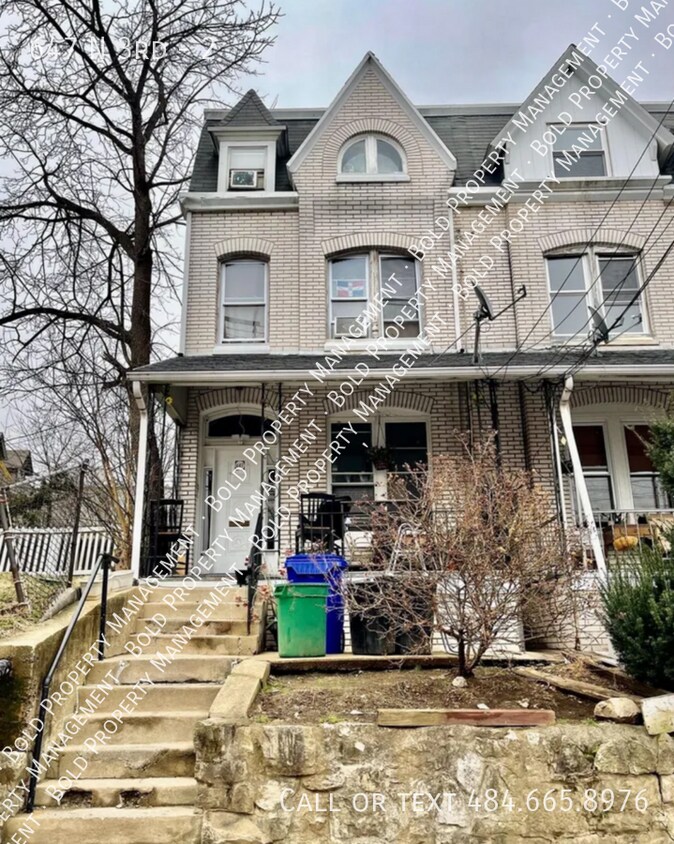 Foto principal - 647 N 3rd St