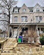 Building Photo - 647 N 3rd St