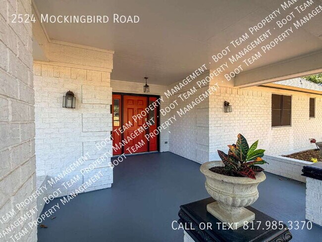 Foto del edificio - 2524 Mockingbird Rd