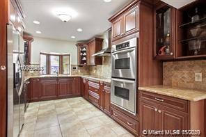 Foto del edificio - 6282 SW 133rd St