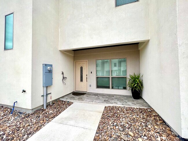 Building Photo - 4101 Blue Quail Rd