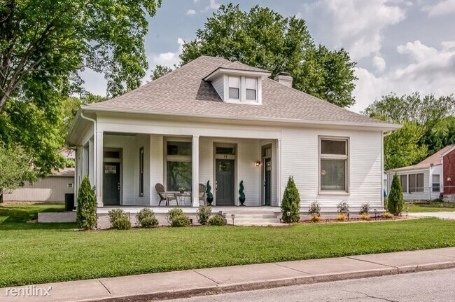 Foto del edificio - 3 br, 2 bath House - 11 Waters Ave