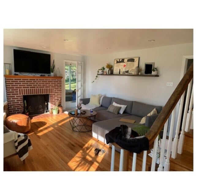 Sala de estar 3 - 808 Lauber Rd