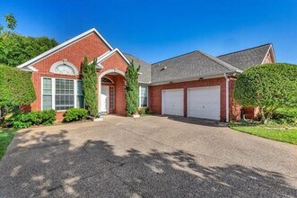 Building Photo - 716 Ticonderoga Dr