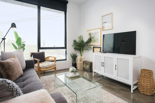 Foto del edificio - 1641 S Blue Island Ave
