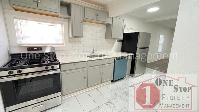 Foto del edificio - Beautiful 3 Bedroom 1.5 Bathroom Home in K...