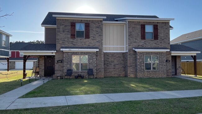 Building Photo - 1324 N Corsica Dr