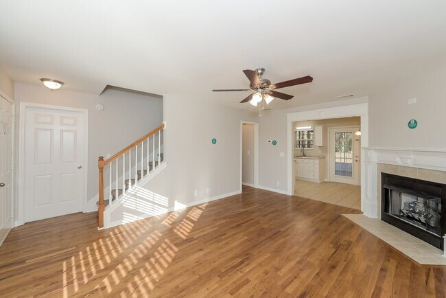 Building Photo - 1403 Teresa Ln