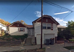 Building Photo - 118 Pine St