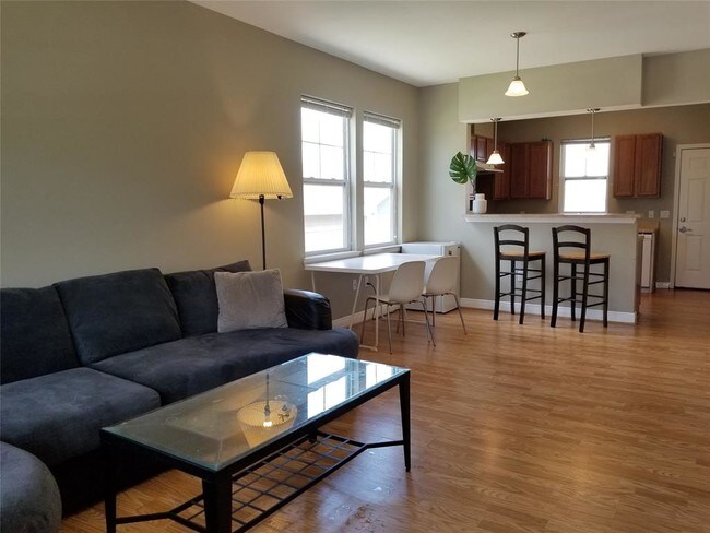 Foto del edificio - 4506 N Live Oaks Cir