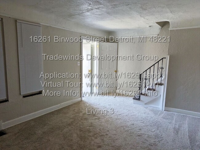 Building Photo - 16261 Birwood 3bed/1 bath with formal dini...