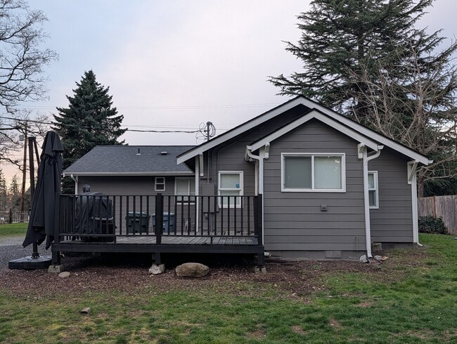 Building Photo - 14618 Kapowsin Hwy E