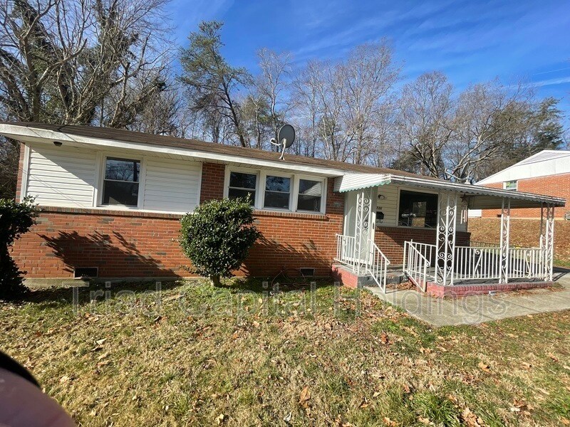 Foto principal - 2736 Teresa Ave