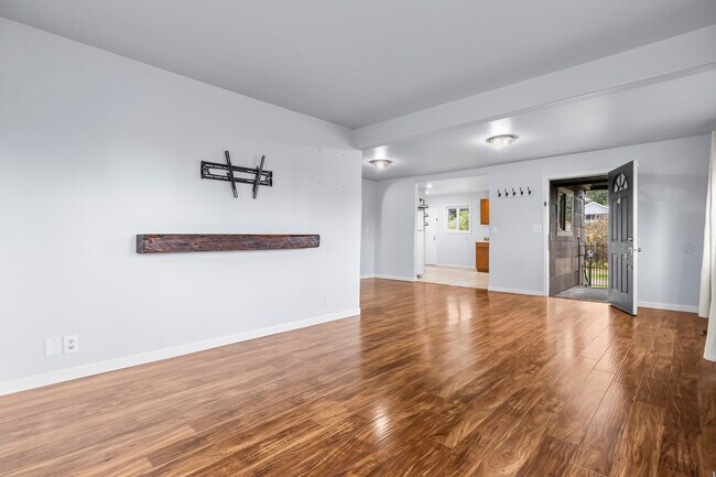 Foto del edificio - 4520 56th St E