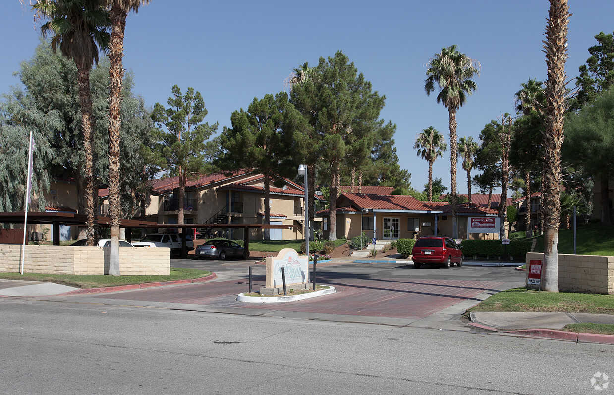 Building Photo - Country Hills Apartments