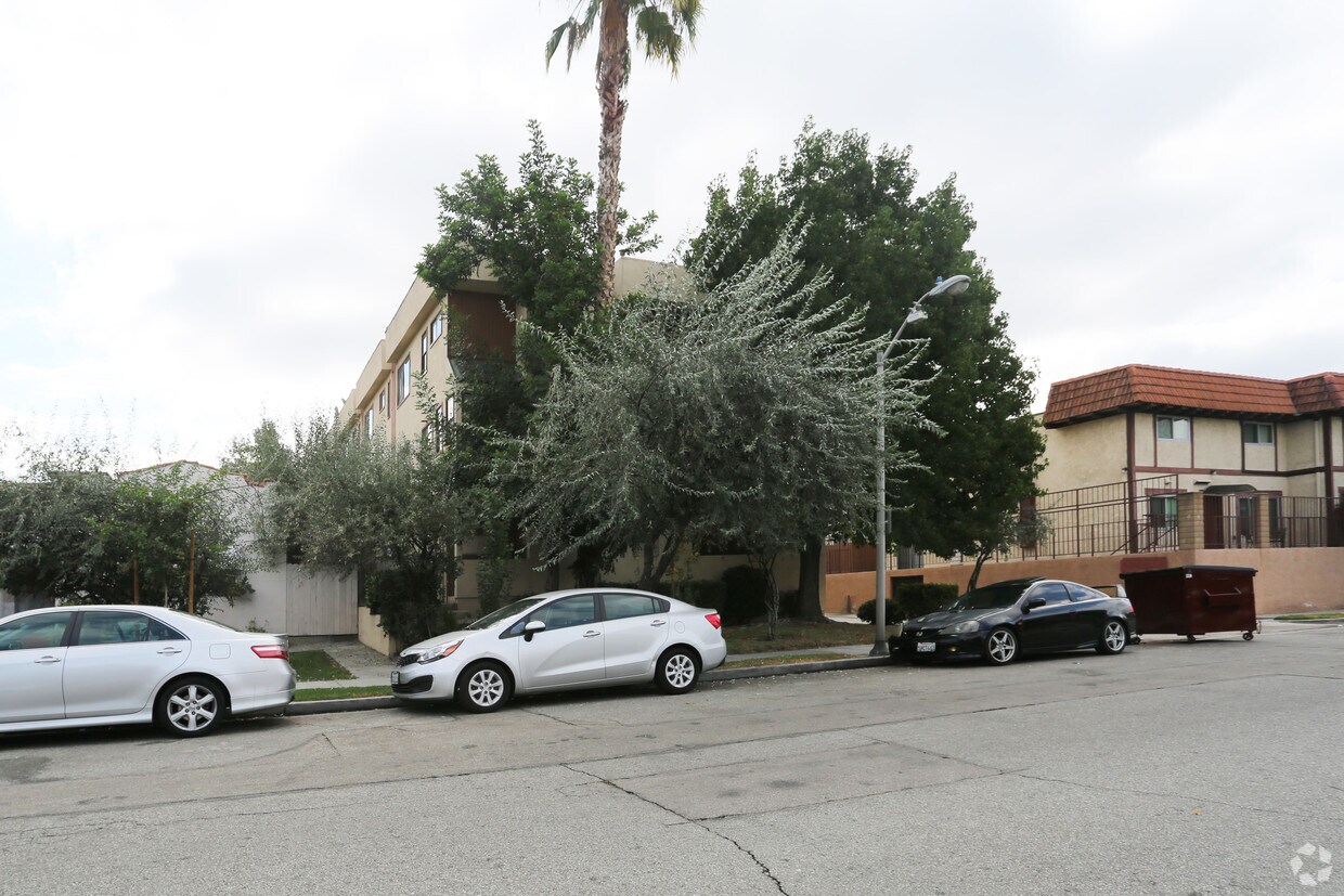 Foto del edificio - 1114 Melrose Ave