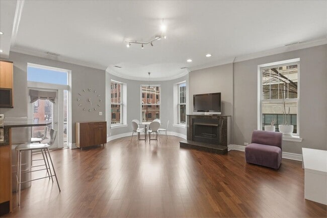 Building Photo - 36 S Ashland Ave