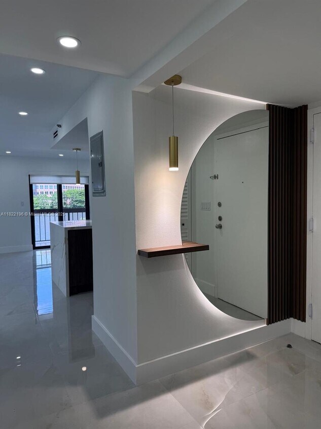 Foto principal - 5249 NW 7th St