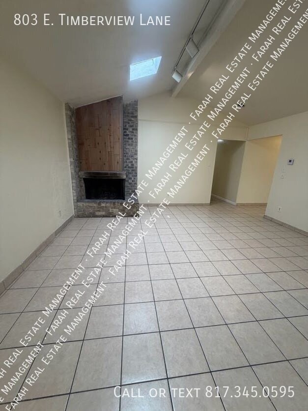 Building Photo - 803 E Timberview Ln