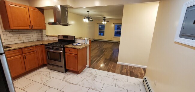 Foto del edificio - 32 Murray Ave