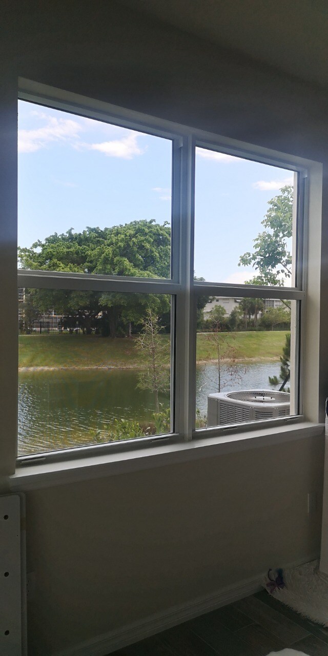 Lake view from the living room - 1063 Eucalyptus Dr