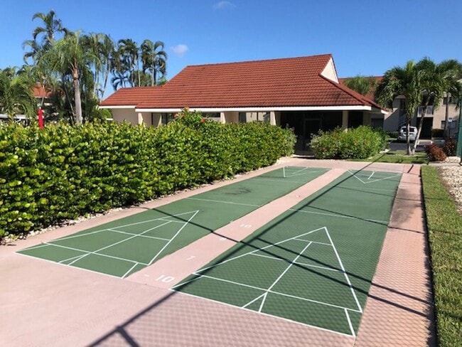 Foto del edificio - Spacious 2BR/2BA Condo in Villages of Ascot