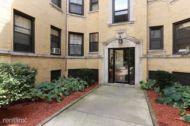 Primary Photo - 705 W Belden Ave