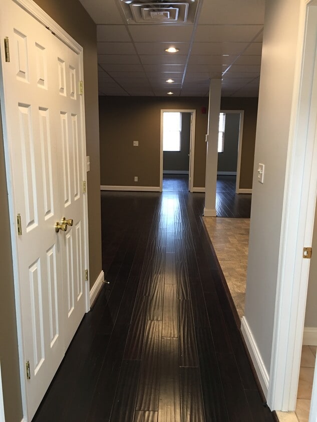 Entrance Hall with Closet - 8149 Main St
