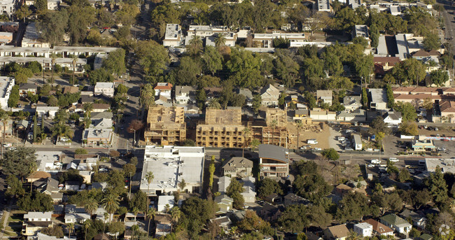 Foto aérea - Heritage Square Senior Apartments