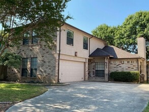 Building Photo - 10922 Lake Path Dr
