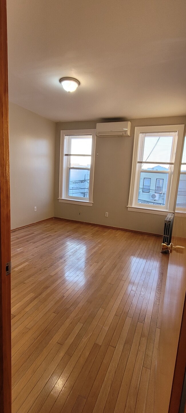 Second Bedroom - 53 Clara St