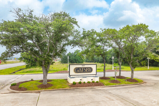 Building Photo - Gatsby Condominiums