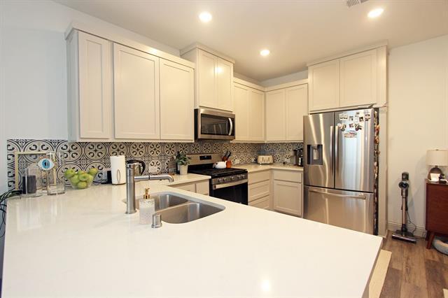 Foto del edificio - 4554 Cypress Thorn Dr