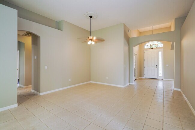 Building Photo - 8519 Parrots Landing Dr