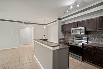 Building Photo - 11550 Villa Grand