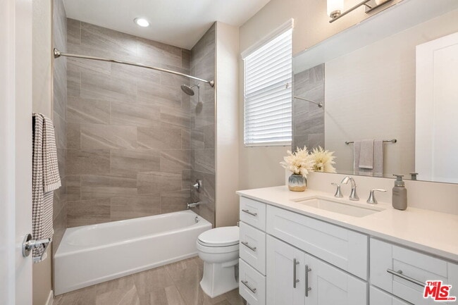 Building Photo - 4417 Paxton Pl