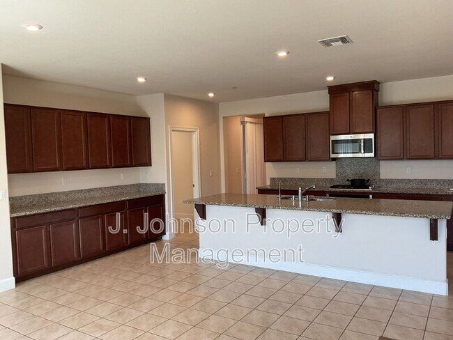 Foto del edificio - 644 Albany St